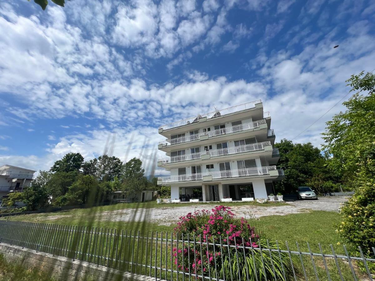 Prado Apartment Hotel Limin Litochorou ภายนอก รูปภาพ