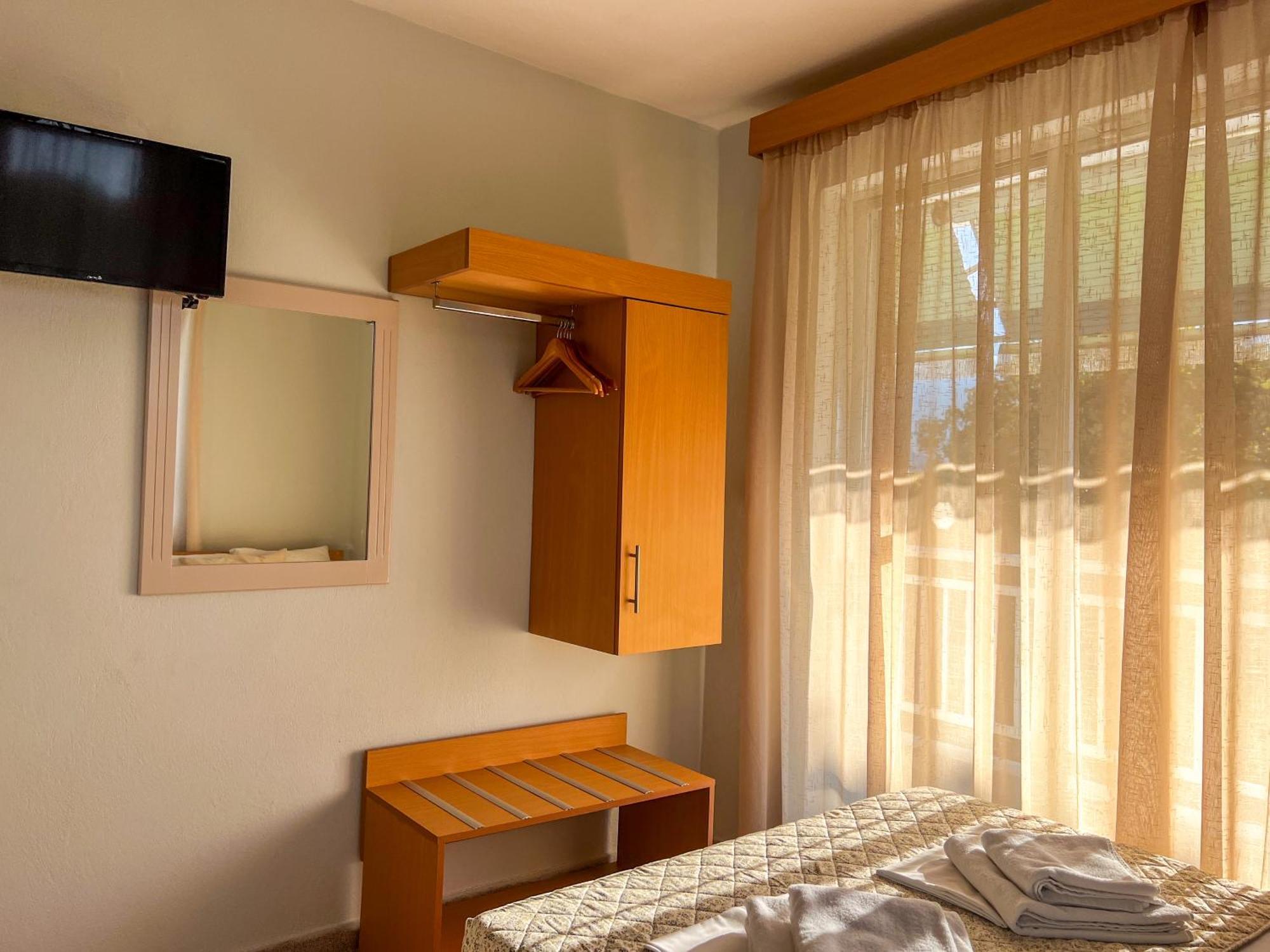 Prado Apartment Hotel Limin Litochorou ภายนอก รูปภาพ